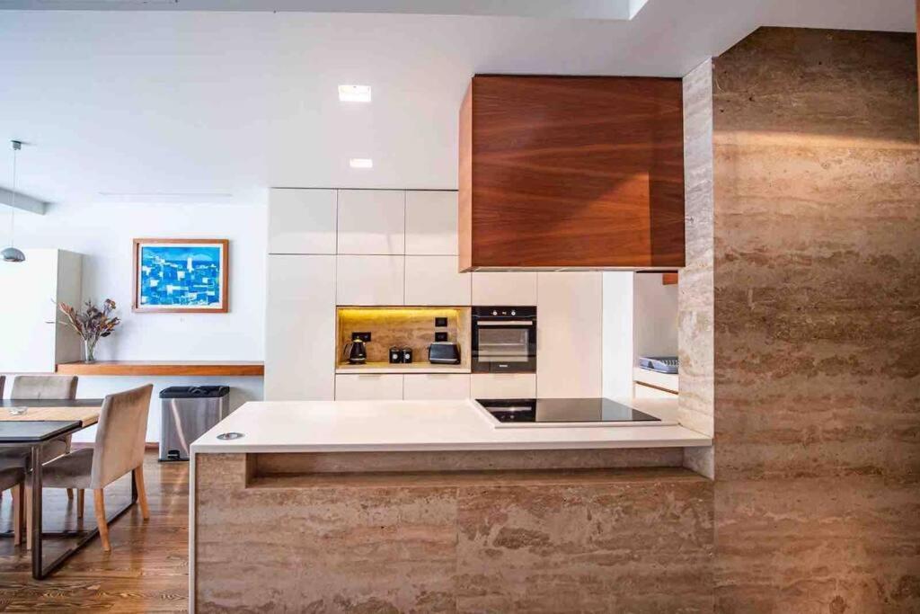 Pembroke St Julians Luxury, Comfort, Location Exterior foto